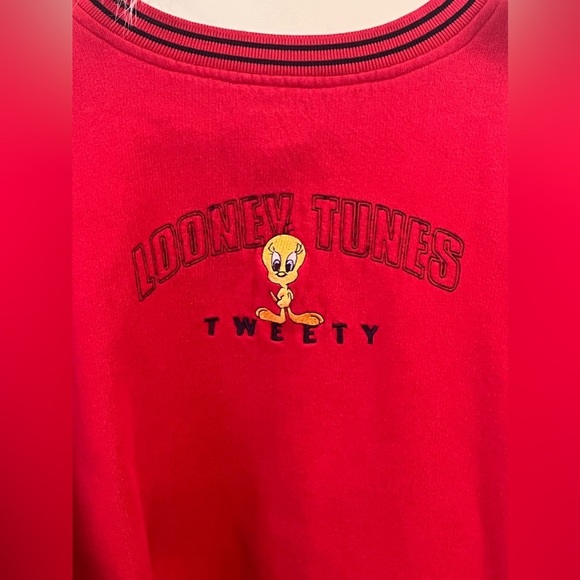 VENDOR ITEM : FINAL PRICE VTG 2001 Looney Tunes Red Women’s XL Embroidered - Picture 2 of 8